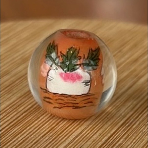 Reverse painted glass, bead, half inch diameter with white bunny in the garden - Picture 4 of 13